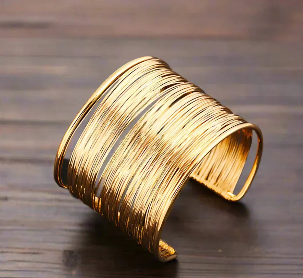 Classic Elegant Bracelet 0