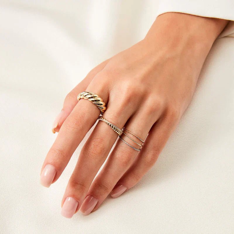 Croissant Ring | Gold 1