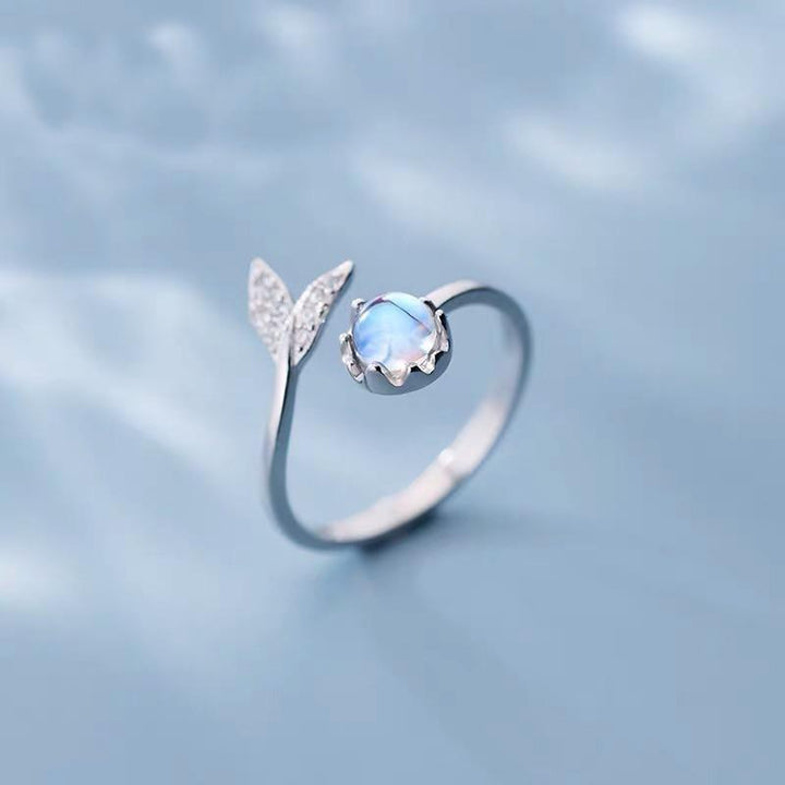 Dolphin Tail Adjustable Ring in Silver and Blue Zirconia 0