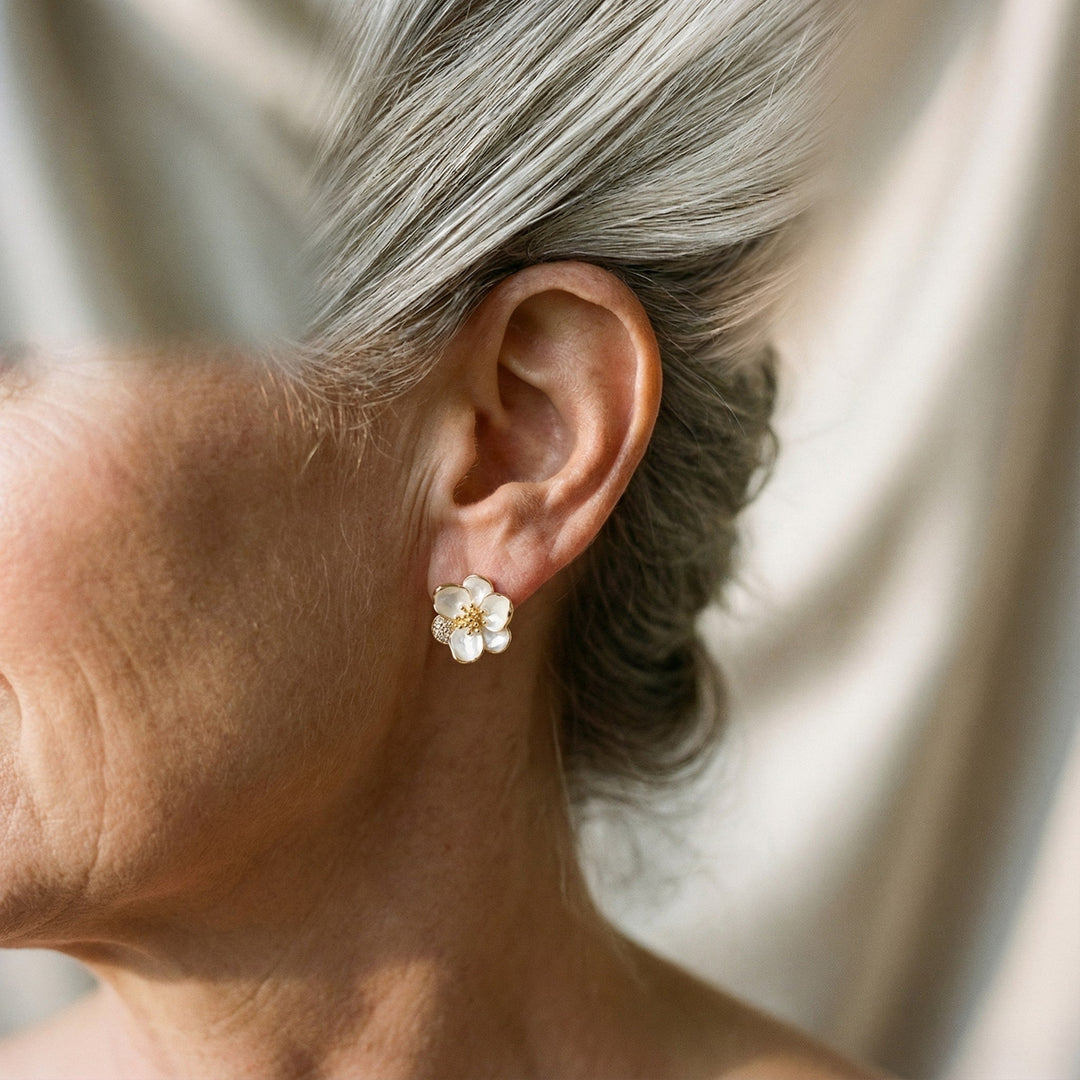 Elegant Petal Earrings in Gold 1
