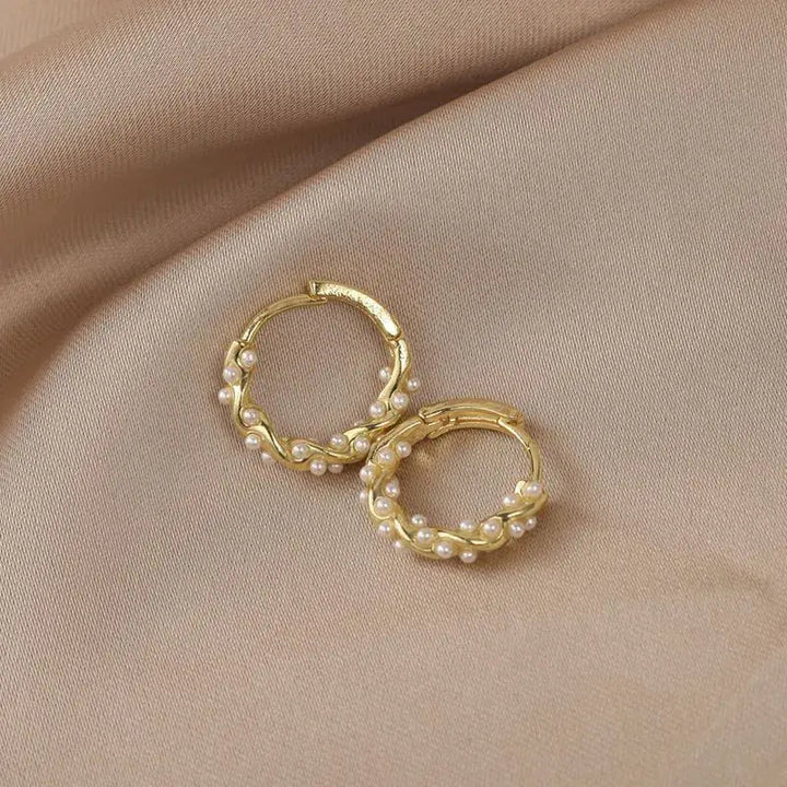 Elegant Round Pearl Earrings 4