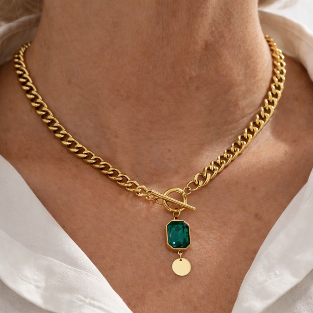 Emerald Pendant Necklace 1