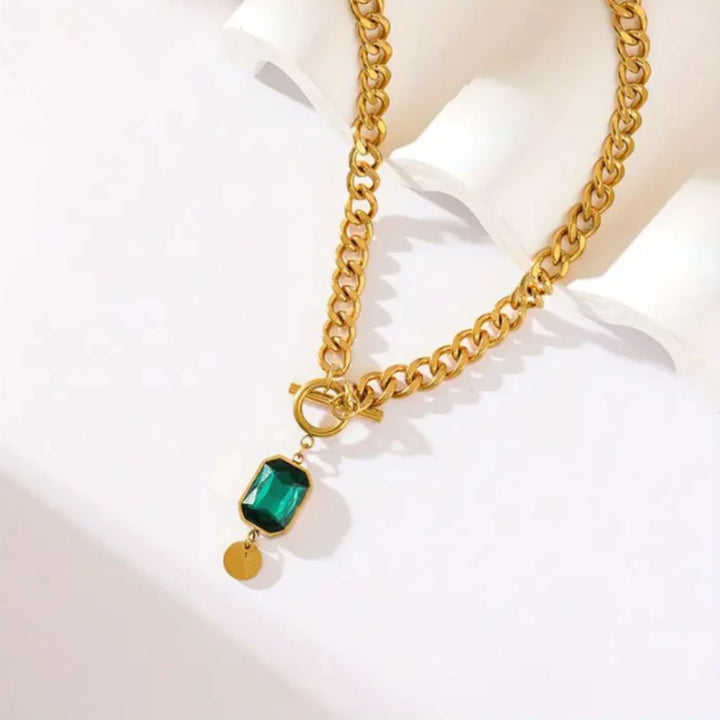 Emerald Pendant Necklace 2