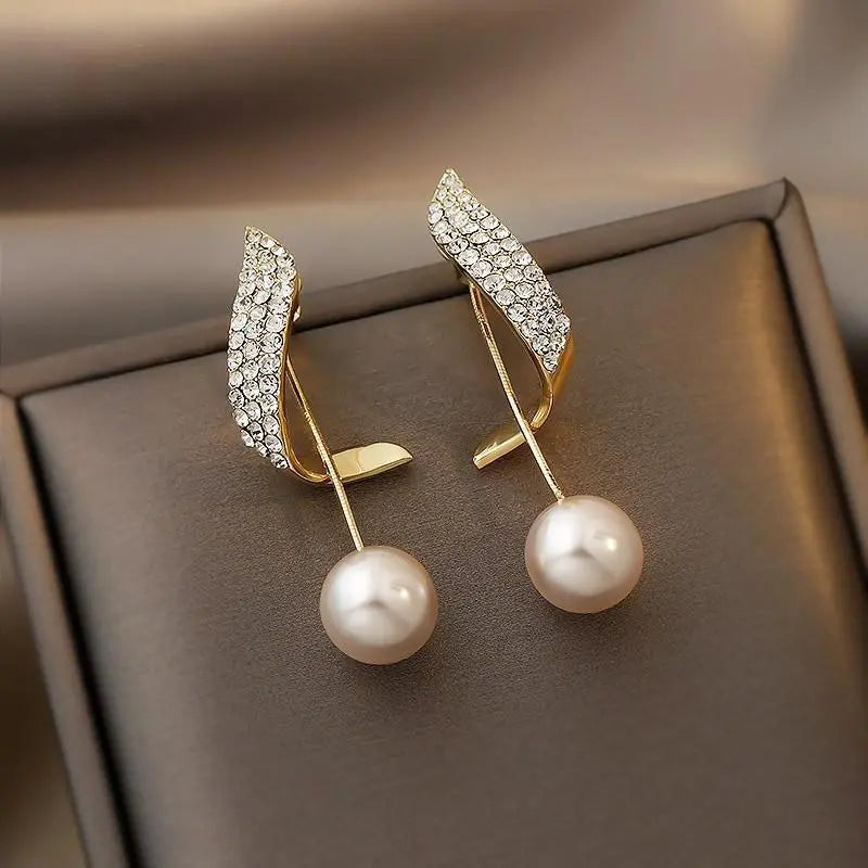 Gold Earrings with Pearls 0