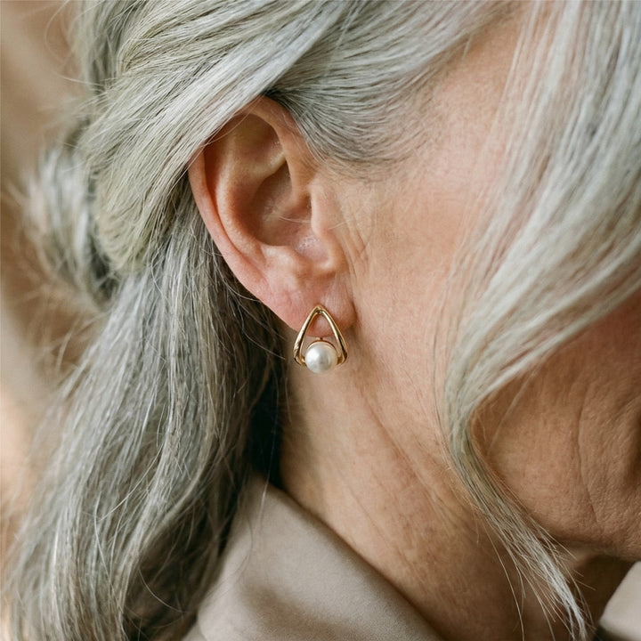 Hollow Triangular Earrings with Elegant Pearls 1