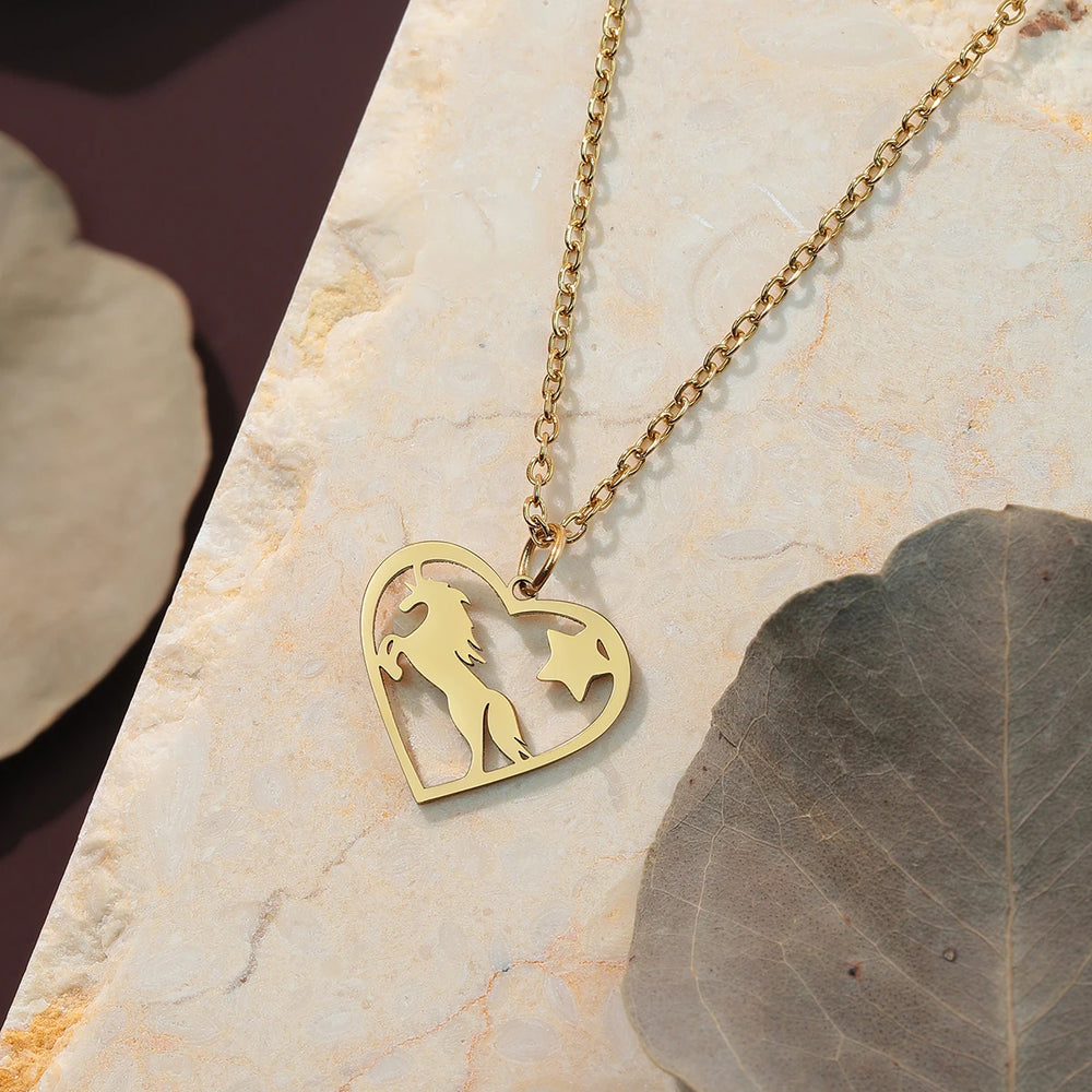Kinitial Running Horse Pendant Necklaces Women Men Stainless Steel Couple Love Heart Horse Animal Neck Chain Horse Lover Jewelry 5