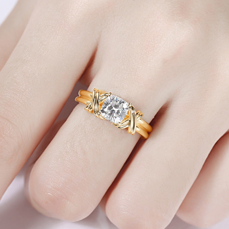 Knotted Band Statement Ring | Gold 1