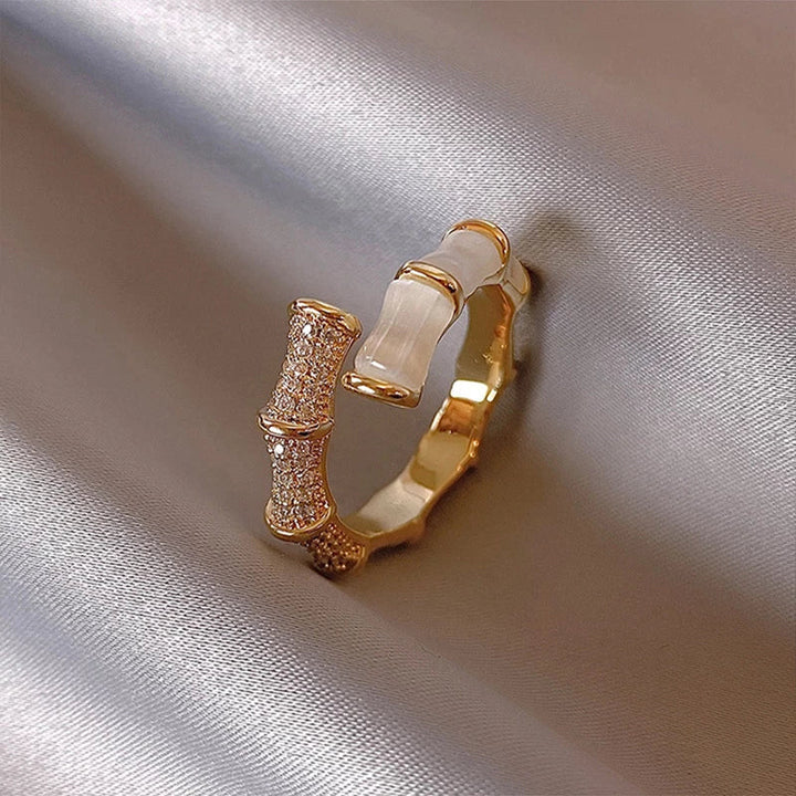 Luxury Adjustable Ring with White Opal in Gold 1