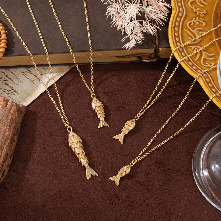 New Fashionable Retro Versatile Fish Koi Personalized Fashion Light Luxury Pendant Necklace for Women 0