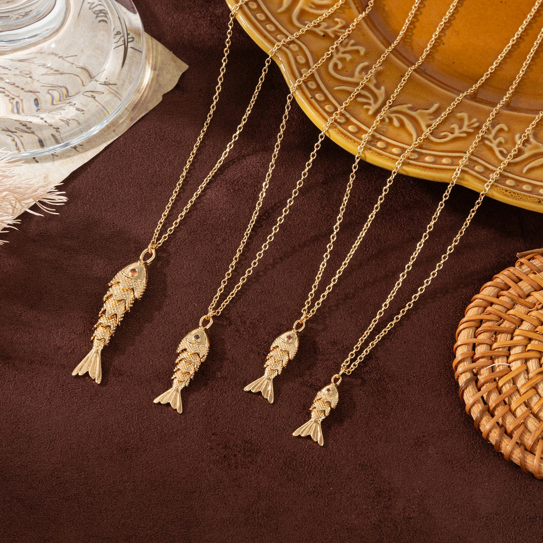 New Fashionable Retro Versatile Fish Koi Personalized Fashion Light Luxury Pendant Necklace for Women 2