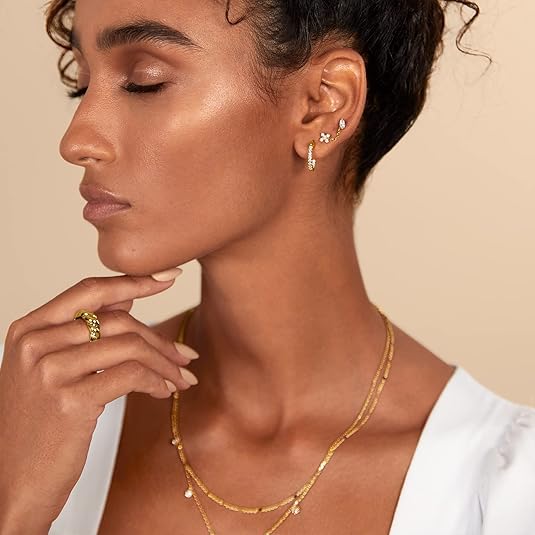 Pear Cut Studs | Gold 2