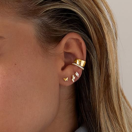 Pear Cut Studs | Gold 3