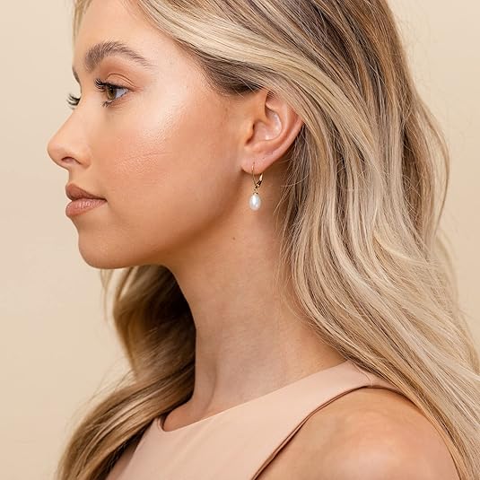 Pearl Dangle Earrings | Gold 2