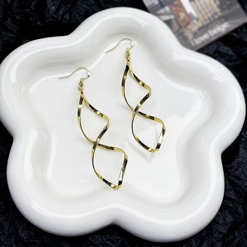 Spiral Dangle Earrings | Gold 2