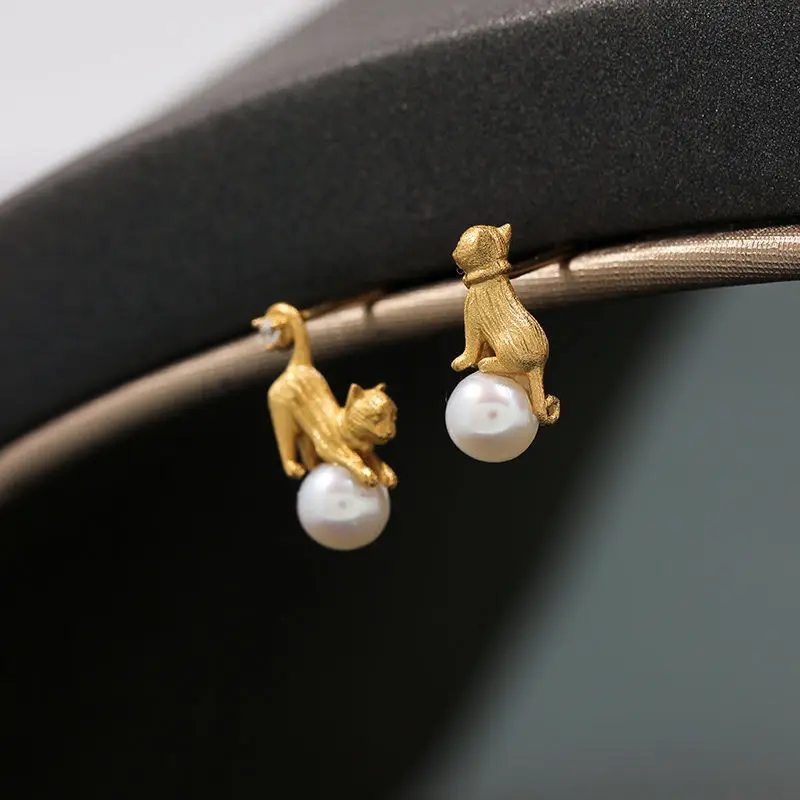 Vintage Golden Kitty Pearl Earrings 0