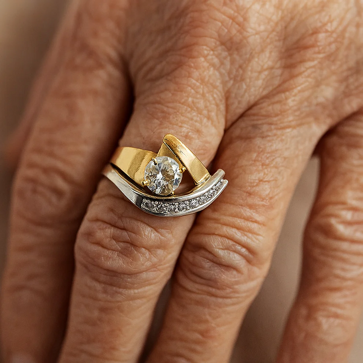 Vintage Irregular Ring in Gold and Silver with Cubic Zirconia 3