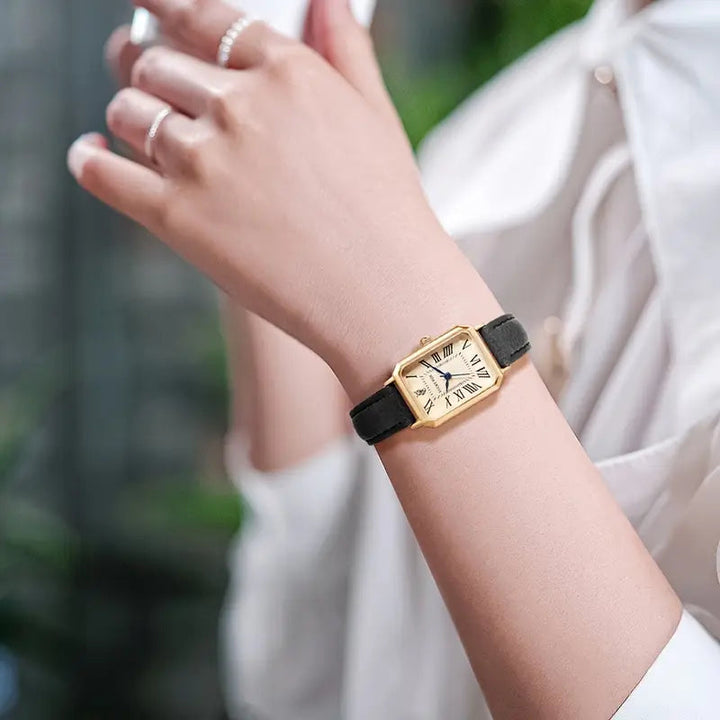 Vivelle Crest Watch | Gold 7