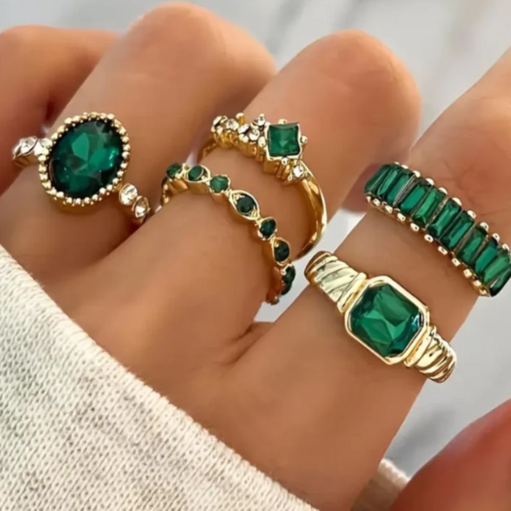 Zarina Exquisite Emerald Gold Ring Set 0